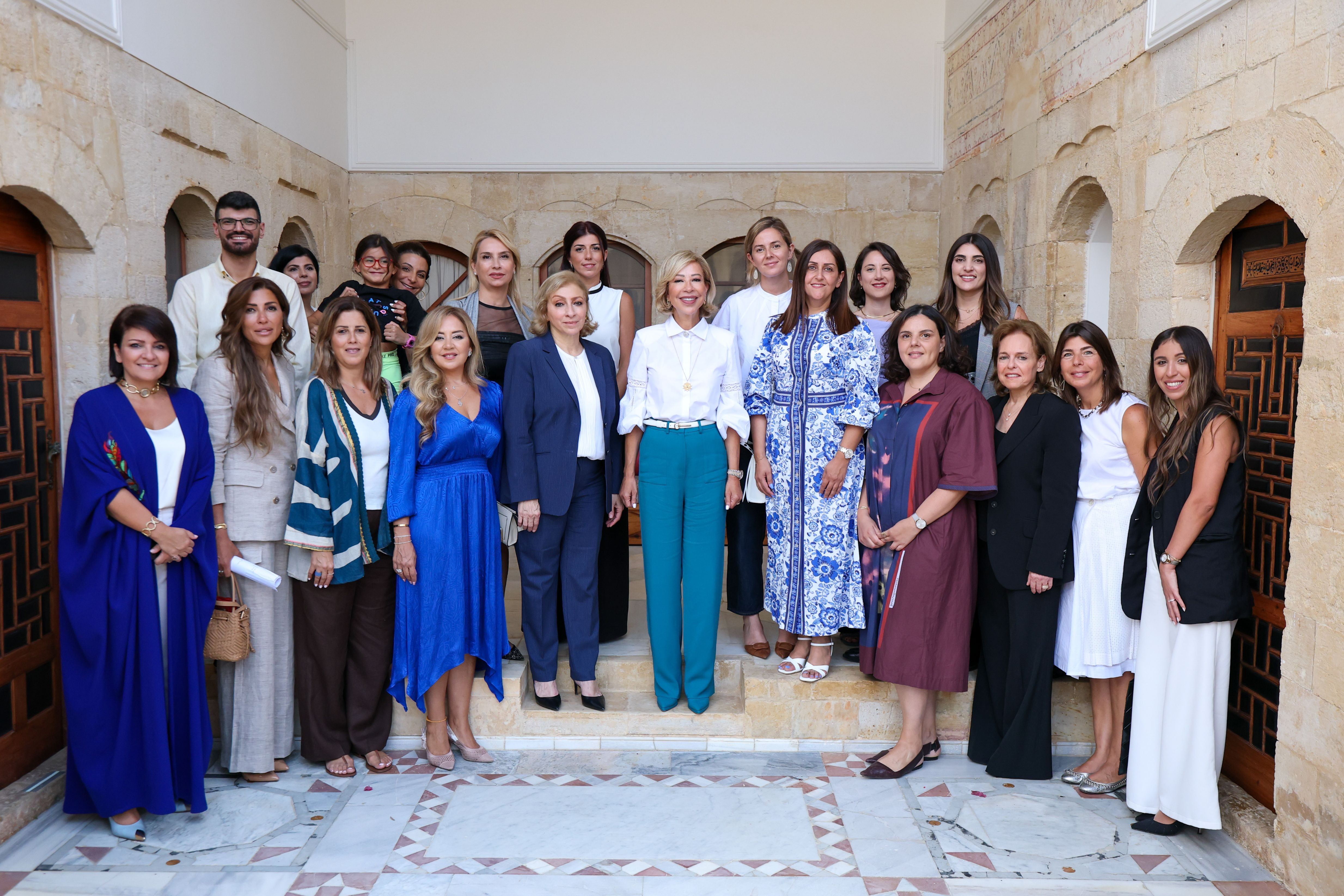 إجتماع لأعضاء الهيئة الوطنية لشؤون المرأة اللبنانية في بيت الدين